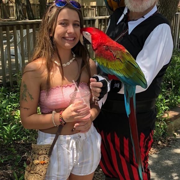 Meet your Posher, Aislinn - Picture 7 of 8